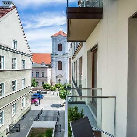 Unic Apartments Dominikanska Poznań Buitenkant foto