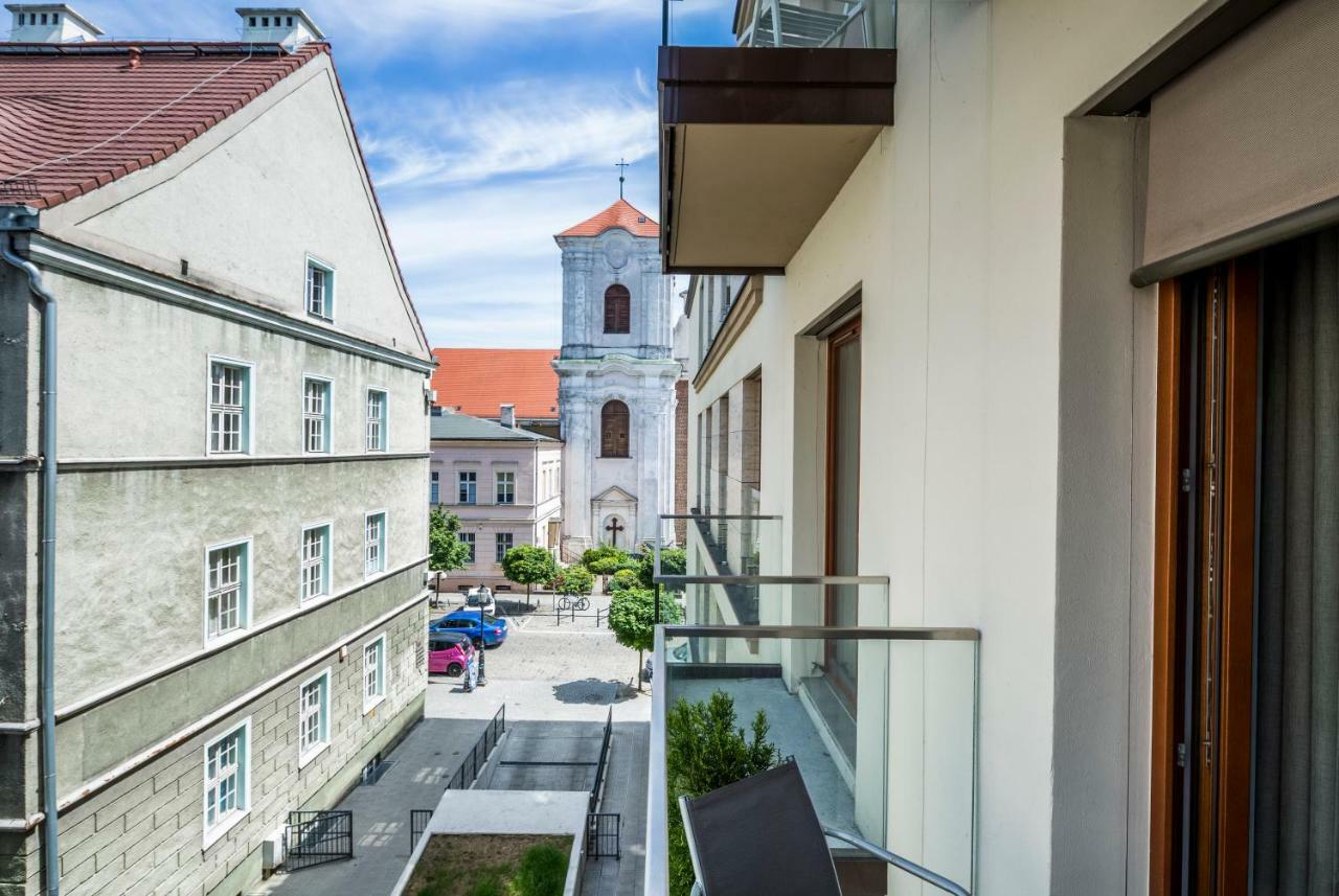 Unic Apartments Dominikanska Poznań Buitenkant foto